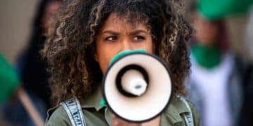 Public reaction to proposed cuts in social programs